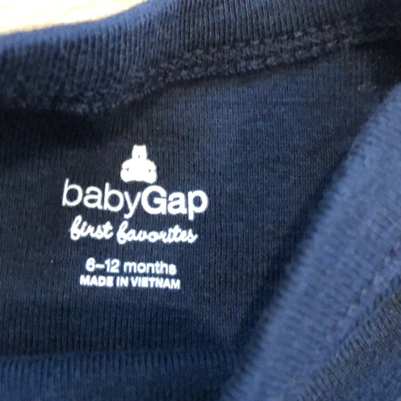 NWOT: Set of 4 Long Sleeve Bodysuits: The Gap - Picture 6 of 8